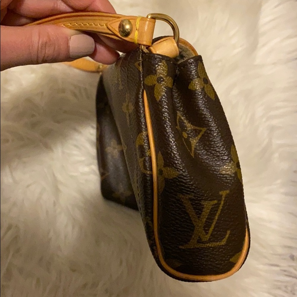 Louis Vuitton* - Picture 4 of 9